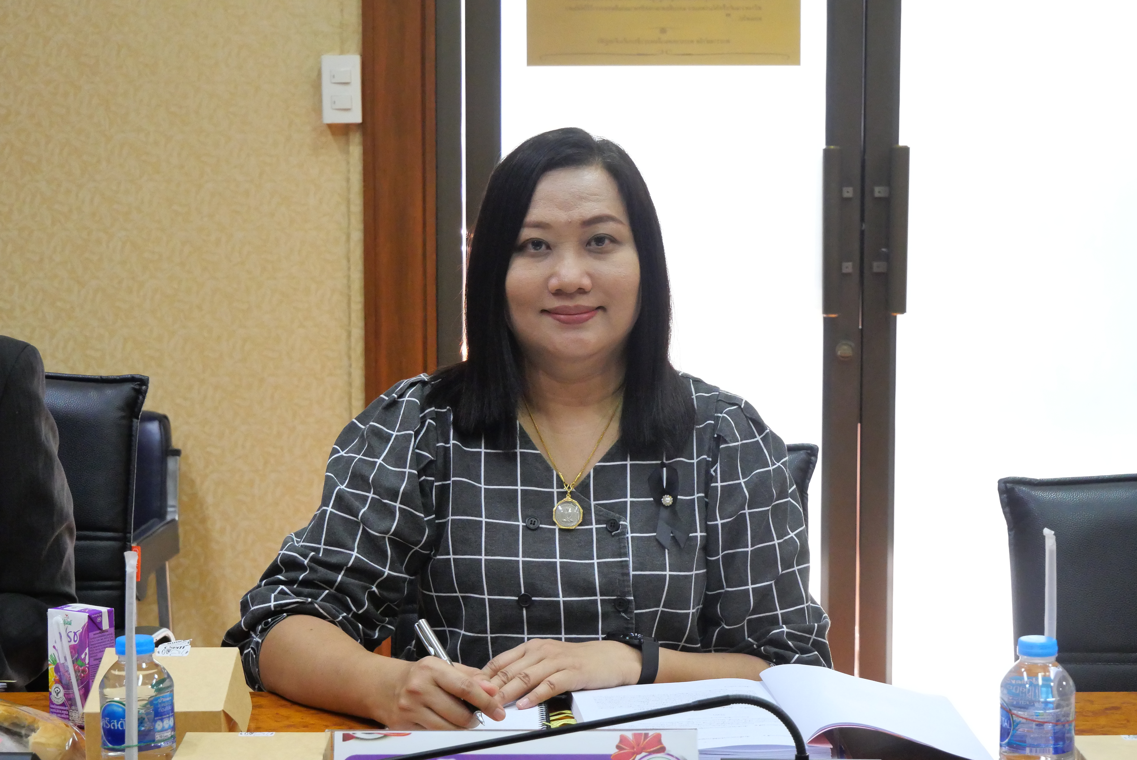 title - ส.ป.ก. ประชุมคณะกรรมการพิจารณาการขอพระราชทานเครื่องราชอิสริยาภรณ์ อันเป็นที่เชิดชูยิ่งช้างเผือก เครื่องราชอิสริยาภรณ์อันมีเกียรติยิ่งมงกุฎไทย และเหรียญจักรพรรดิมาลา ครั้งที่ 1/2569